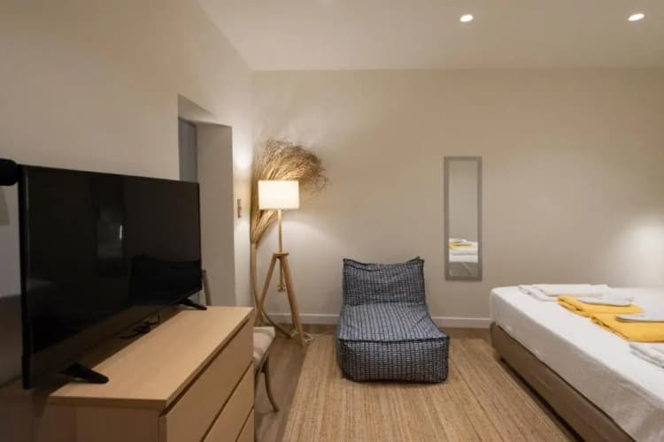Pylosea Luxury Lodge 2