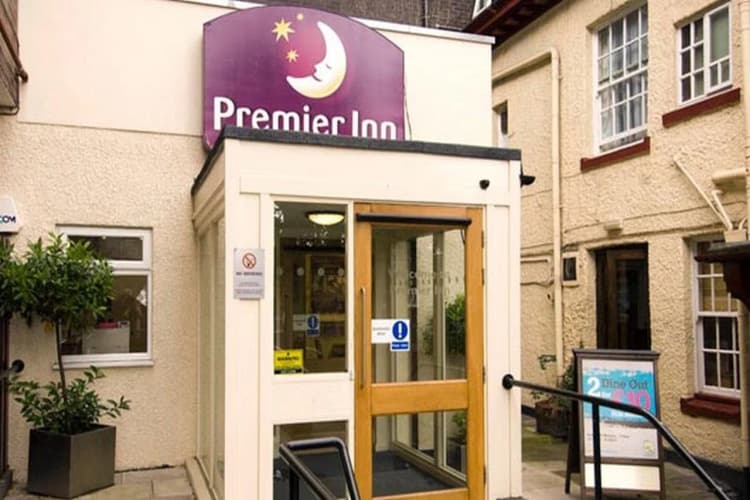 Premier Inn Manchester Altrincham 2