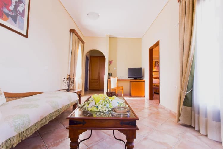 Maltezana Beach Hotel 4
