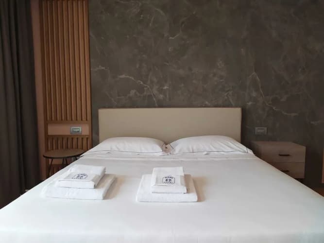 Byron Hotel 4