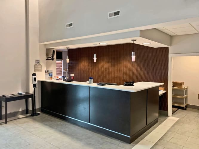 Comfort Inn & Suites Columbus 5