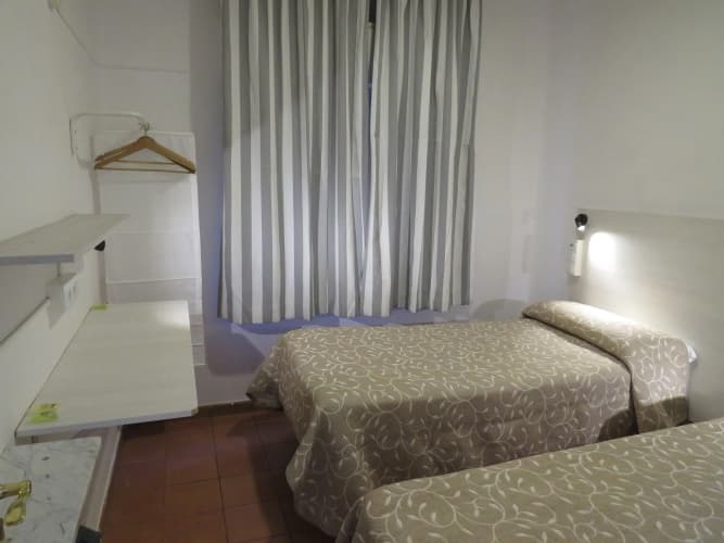 Hostel Almansa 4