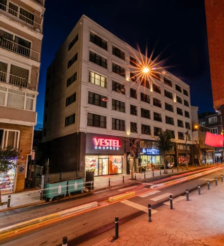 Roys Hotel & Suites 5