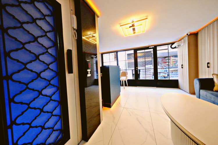 The Saint Hotel 5