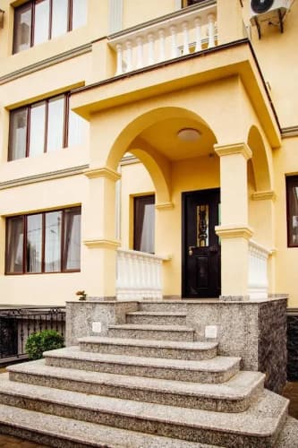 Phazisi Hotel 5
