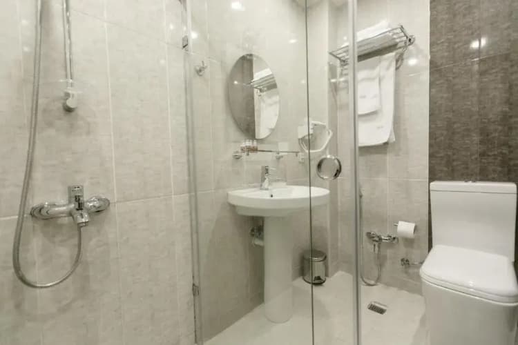Deluxe City Hotel 5
