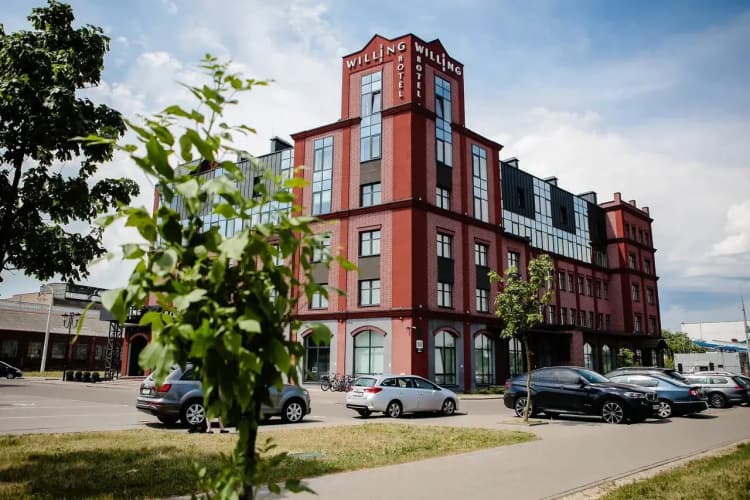 Willing Hotel Minsk main