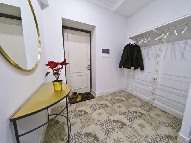 Opera Apartments 3