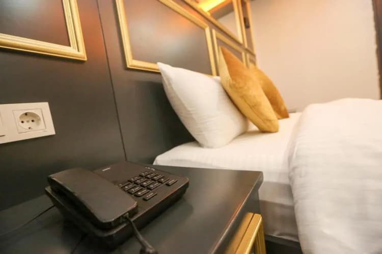 Dnz Thetaximx Hotel 5