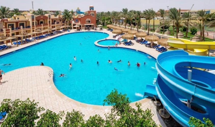 Hostgool Chalets Mirage Bay Resort & Aqua Park 5