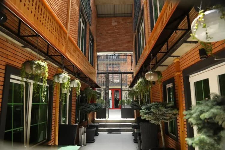 Mit Hotel Tbilisi 5