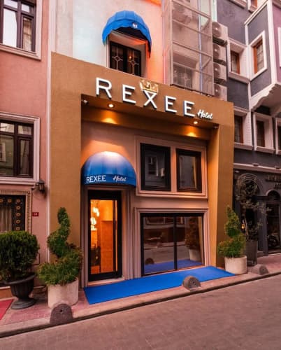 Rexee Hotel main