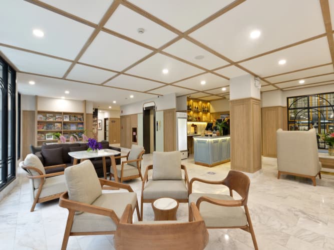 Oakwood Hotel & Residence Bangkok 5