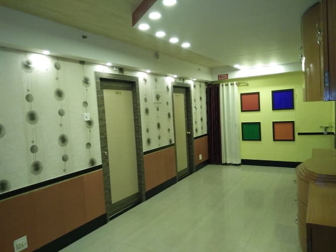 Hotel Executive Tower 3