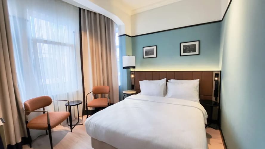 EA Exclusive Hotel main