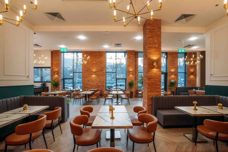 Hotel Monday by Dnt Group 4