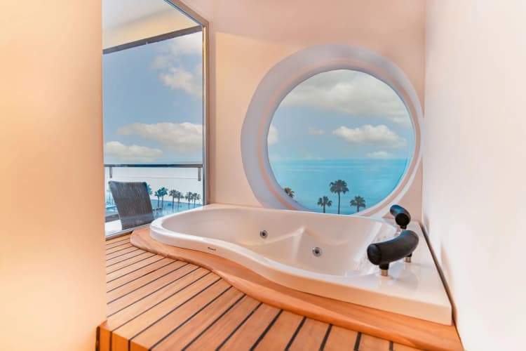 Pearly Hotel & Spa 5