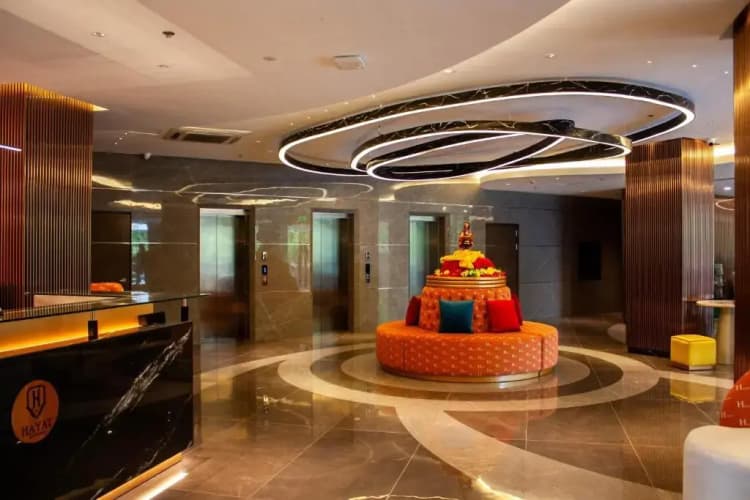 Hayat Sky Towers Service Apartment 4