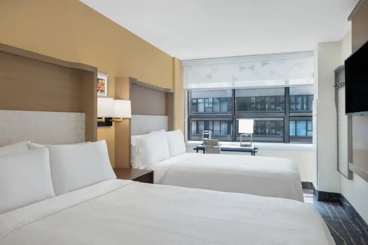 Holiday Inn Toronto Downtown Centre 5