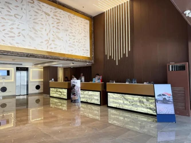 Social Hotel 2