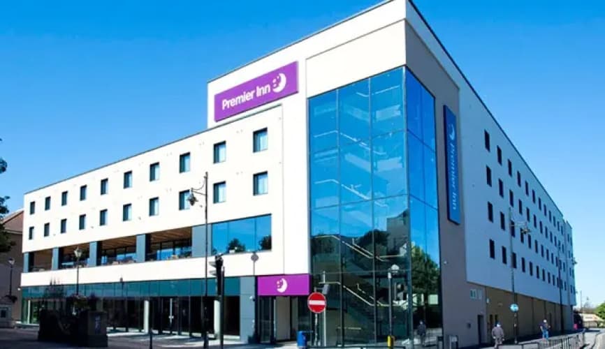 Premier Inn Staines-Upon-Thames Hotel 2