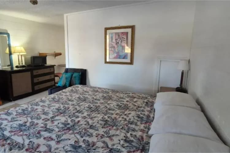 Arrow Motel by OYO Near Downtown 5