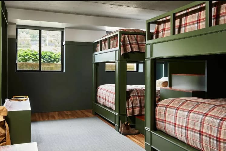 Hunter Inn 2