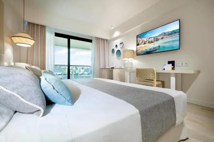 The Signature Level At Grand Palladium Sicilia Resort & Spa 4