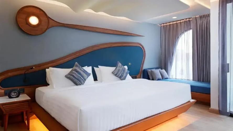 The Oceanic Sportel 4