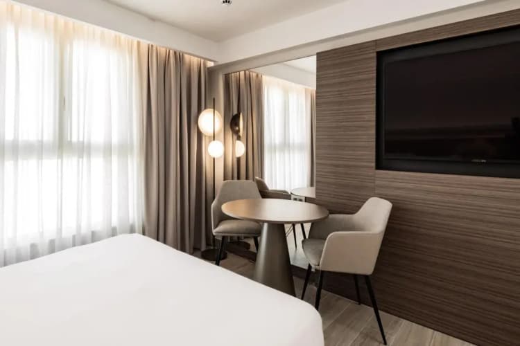 AC Hotel St. Julian's 4