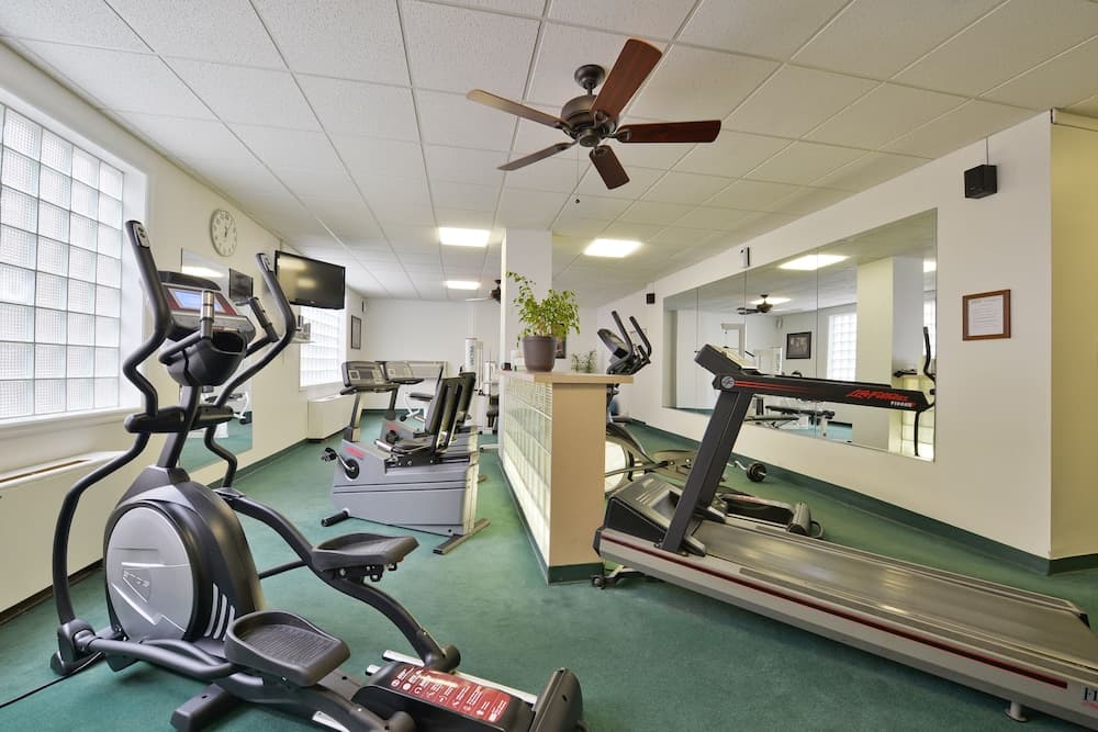 The Genetti Hotel & Suites 5