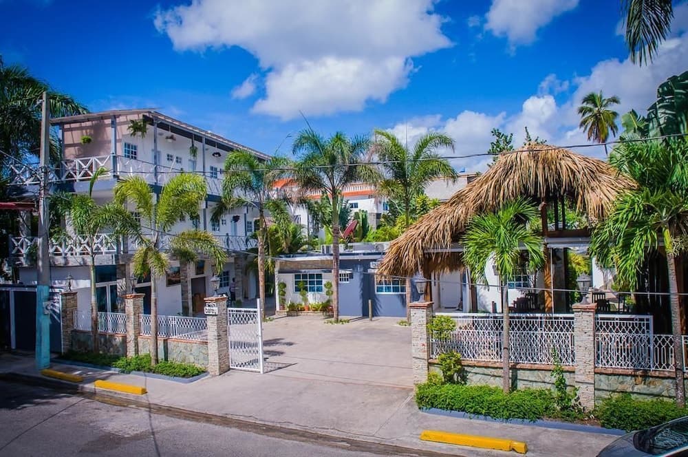 Hostal Batey main