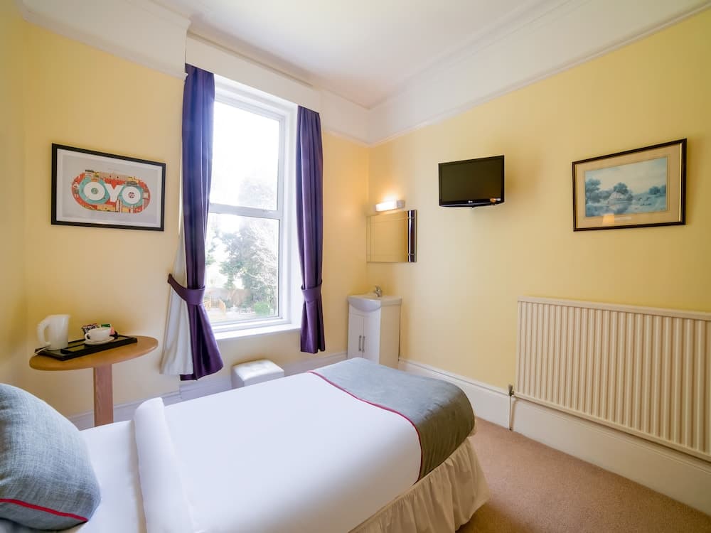 Eagle House Hotel 5