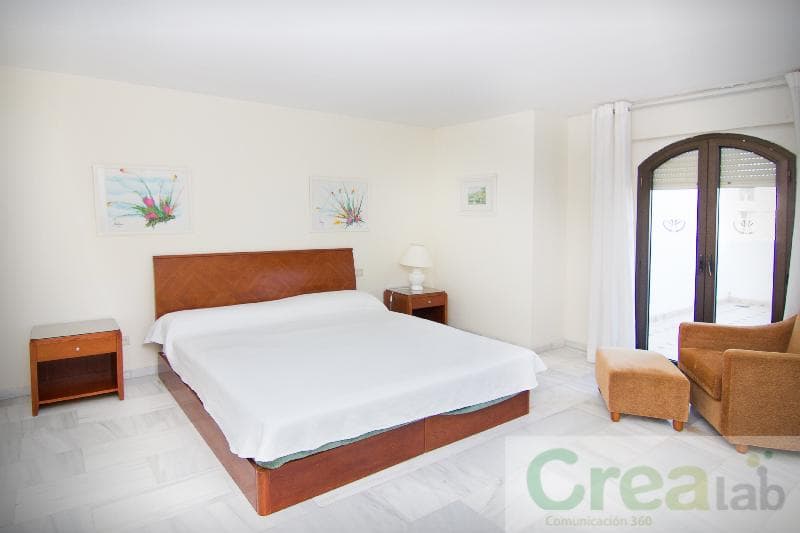 Park Plaza Suites Apartamentos 4