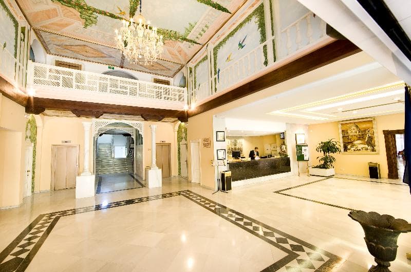 Monarque Sultán Aparthotel 5