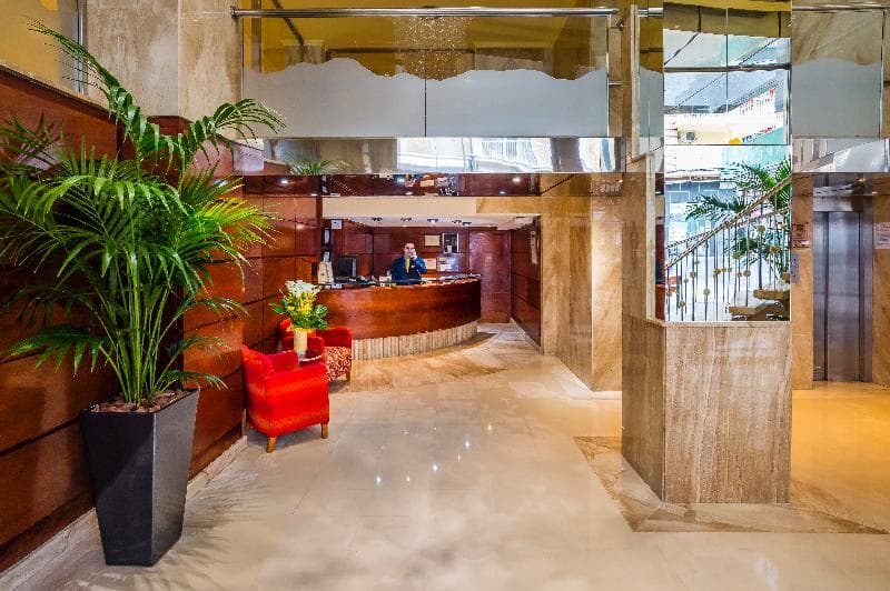 Hotel Avenida 5