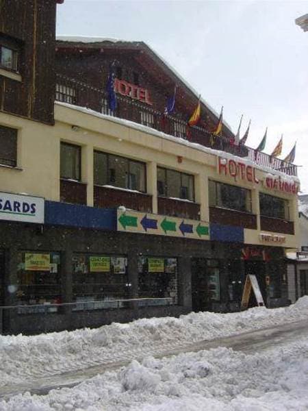 Hotel Refugi Dels Isards 4