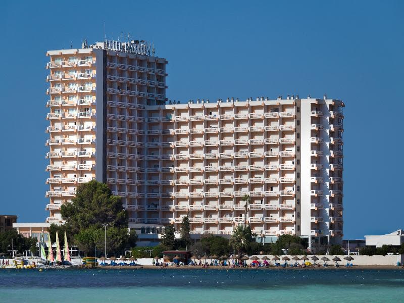 Izán Cavanna Hotel 2