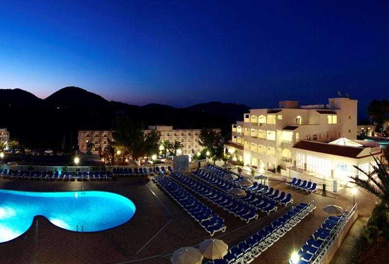 Invisa Hotel Cala Blanca main