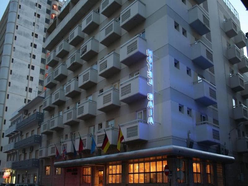 Baia Beach Hotel 3