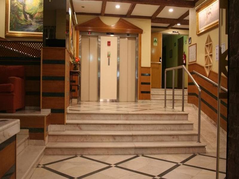 Baia Beach Hotel 5