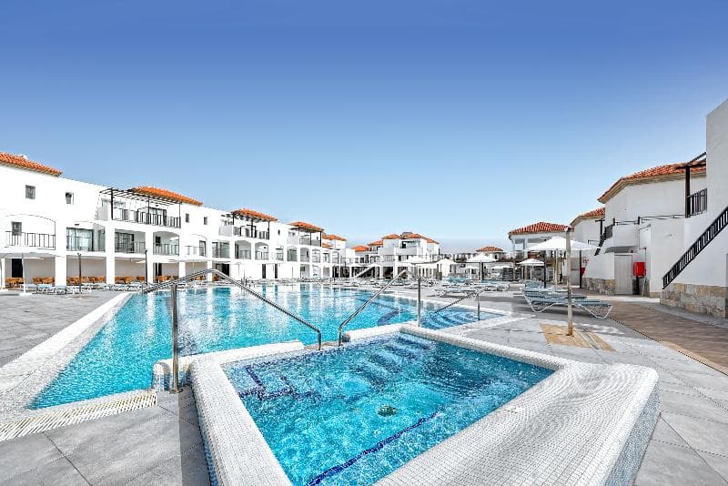 Broncemar Beach Suites Hotel 4