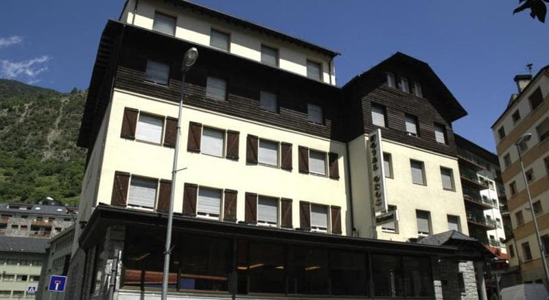 Evenia Oros photo 1