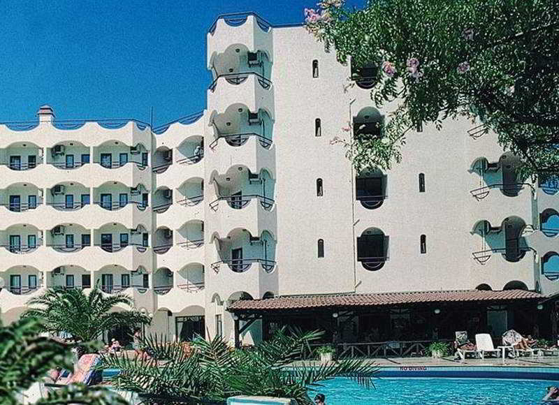 Hawaii Hotel By Yunus 4