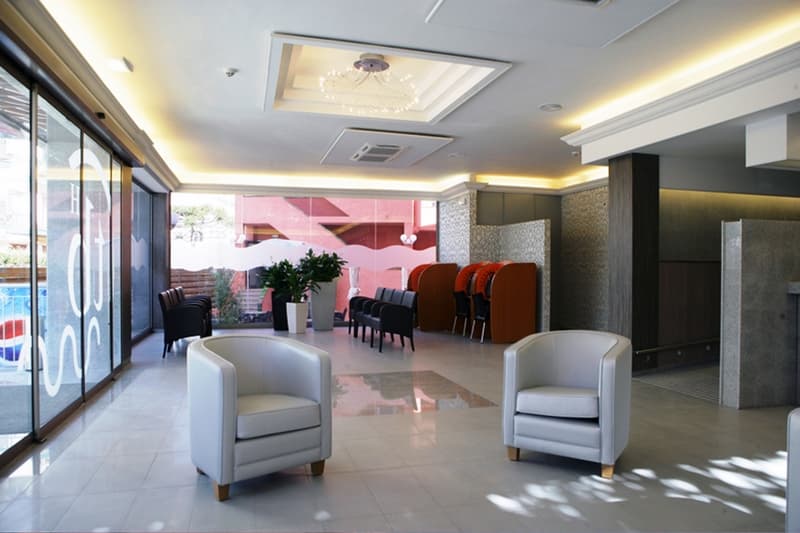 Tossa Beach Center 5