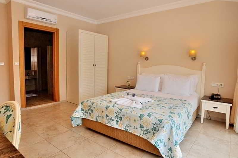 Blue Lagoon Delux Hotel 5