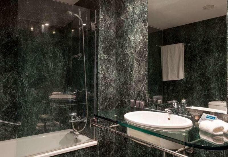 AC Hotel Ponferrada 2