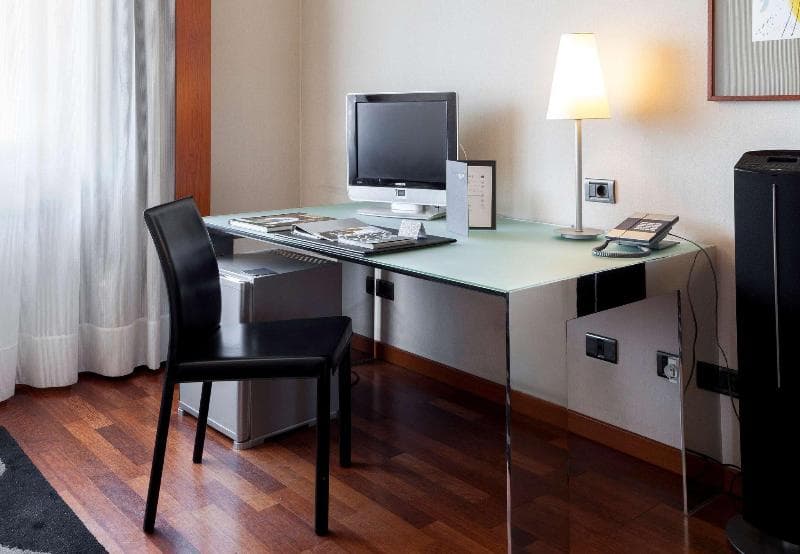 AC Hotel Ponferrada 5