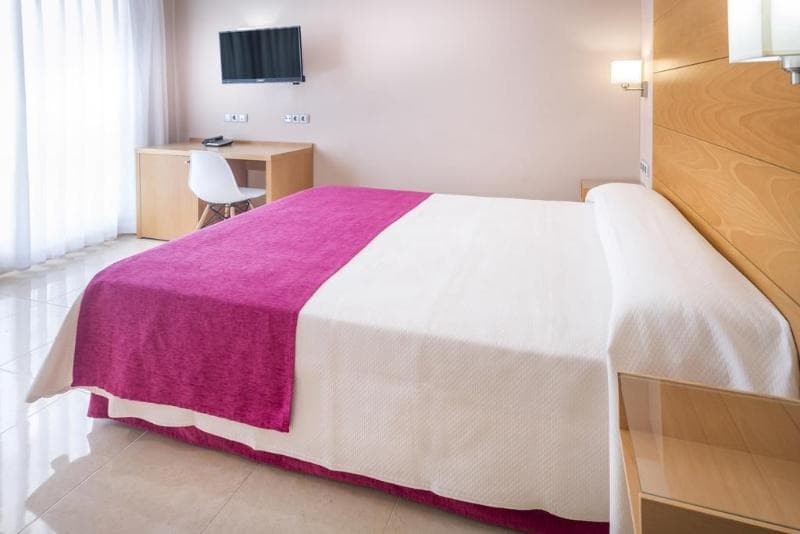 Mediterraneo Bay Hotel & Resort 5