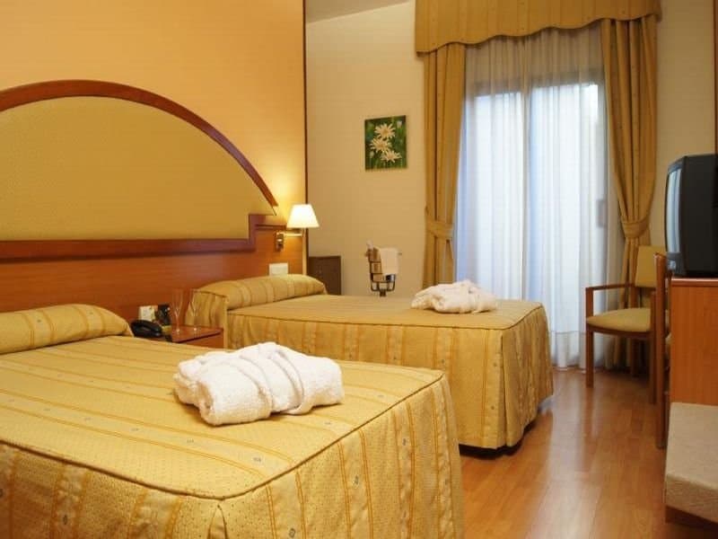 Hotel Don Jaime 54 5